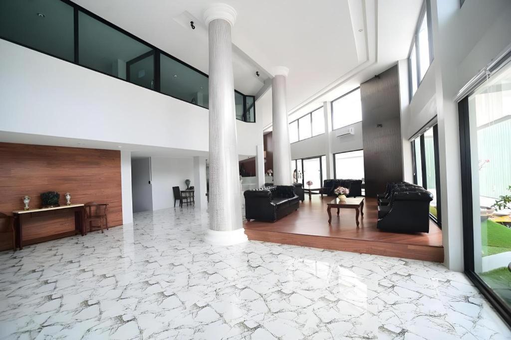 Chanthaburi Center Ngoại thất bức ảnh